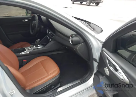 2024 Alfa Romeo Giulia Ti Rwd z USA, uszkodzony, nr VIN ZARFAMBN6R7680536